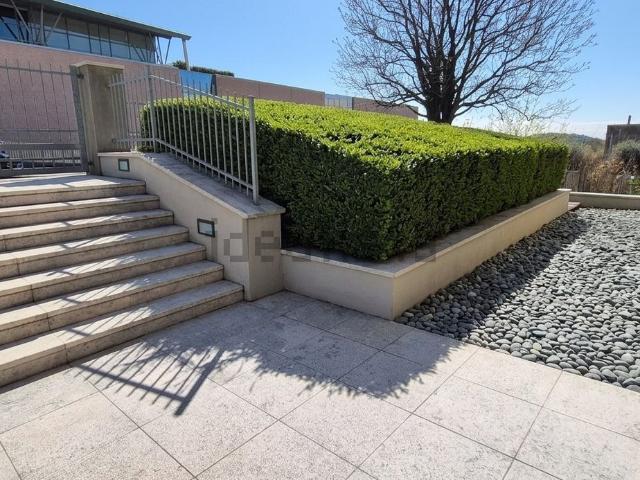 Ufficio in affitto di 550 m²