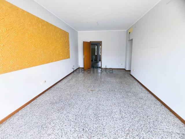 Ufficio in affitto di 55 m² in Via Castelletto, 14