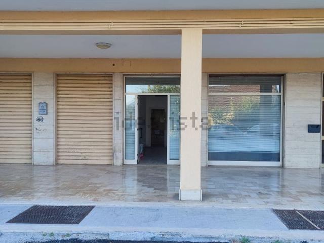 Ufficio in affitto di 55 m² in Via Siracusa, 13
