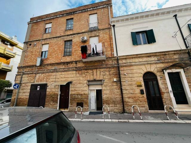 Ufficio in affitto di 57 m² in Via Firenze, 36