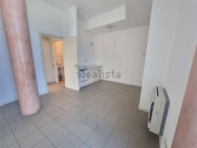 Ufficio in affitto di 58 m²