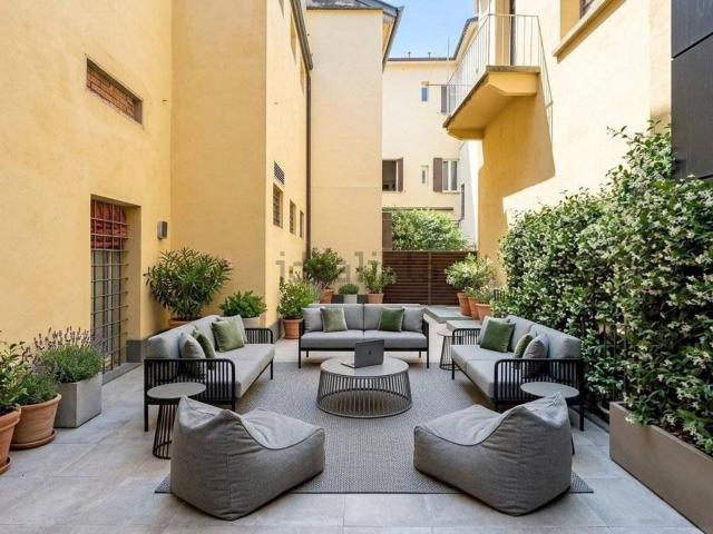 Ufficio in affitto di 600 m² in Via Marchesana