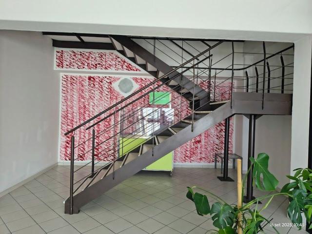 Ufficio in affitto di 600 m² in Via dei Trasvolatori Atlantici, 34