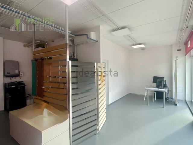 Ufficio in affitto di 600 m² in Via San G. Bosco