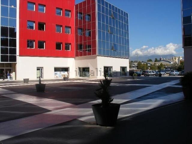 Ufficio in affitto di 60 m² in Via Asi Consortile