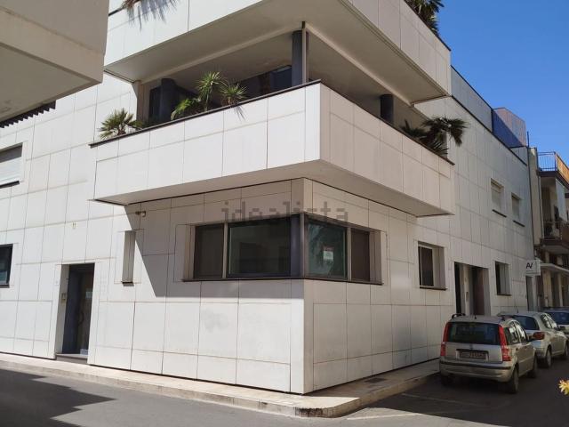 Ufficio in affitto di 60 m² in Via Aurelio Saffi, 69