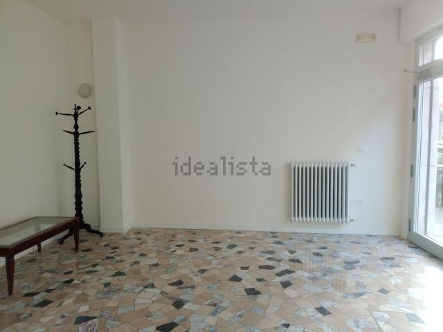 Ufficio in affitto di 60 m² in Via Giosuè Carducci