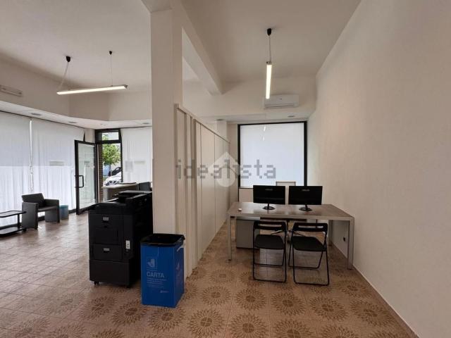Ufficio in affitto di 60 m² in Viale Brava, 9