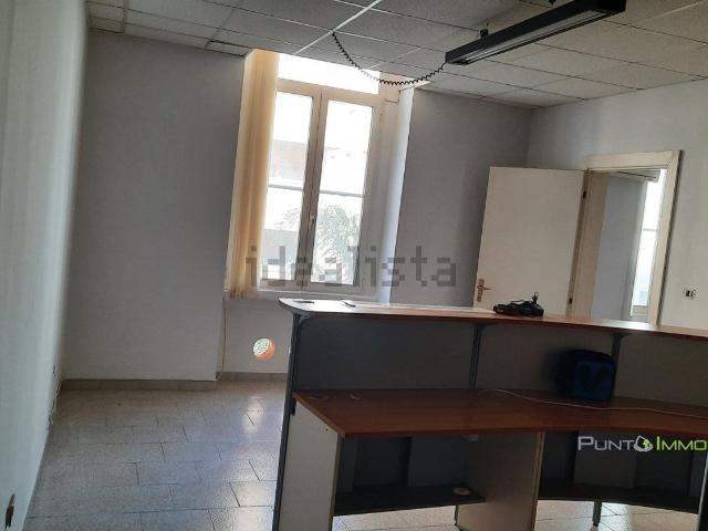 Ufficio in affitto di 60 m² in Corso Umberto I, 85