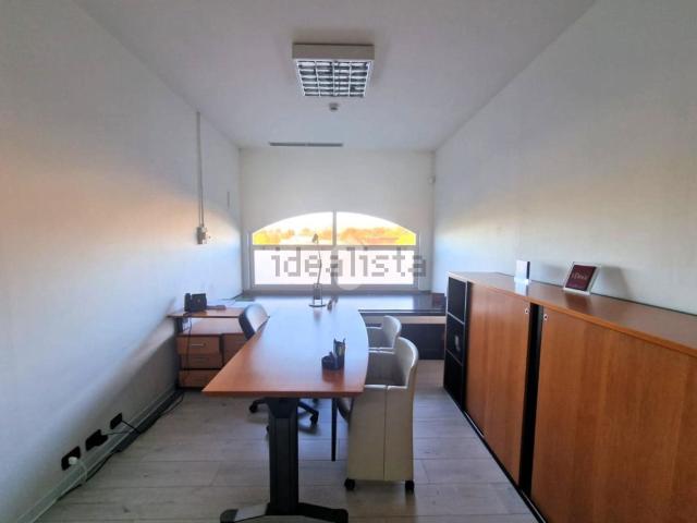 Ufficio in affitto di 610 m² in Via Fonderia, 45