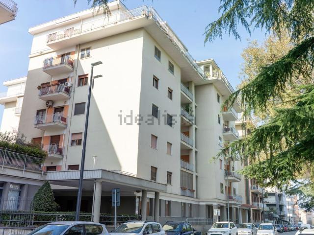 Ufficio in affitto di 61 m² in Via Nicola Calandra