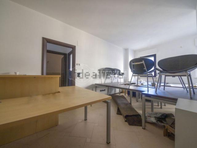 Ufficio in affitto di 64 m² in Corso Umberto I