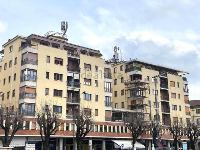 Ufficio in affitto di 64 m² in Piazza Giuseppe Garibaldi, 34
