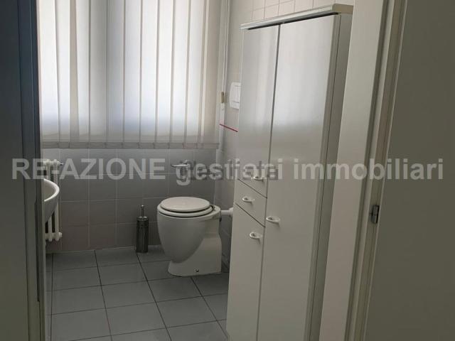 Ufficio in affitto di 650 m²
