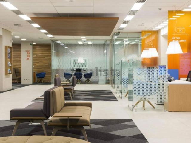 Ufficio in affitto di 650 m² in Piazzale Torino