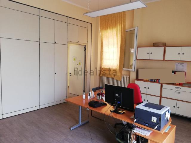 Ufficio in affitto di 65 m² in Via Amerigo Vespucci, 14
