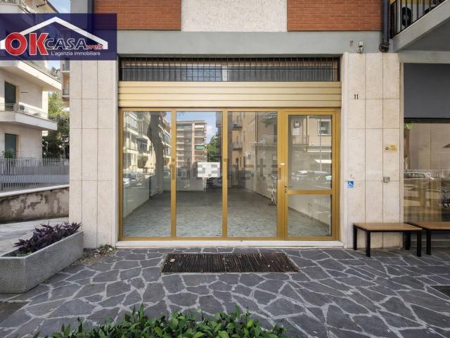 Ufficio in affitto di 65 m² in Via Vasco de Gama, 11