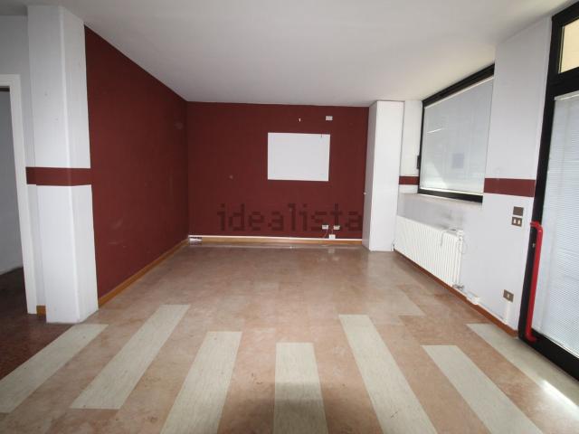 Ufficio in affitto di 65 m² in Corso Giuseppe Garibaldi