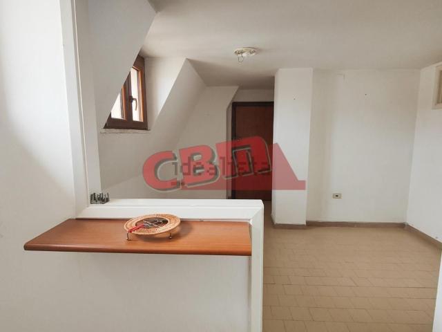 Ufficio in affitto di 65 m² in Piazza Elia Benamozegh, 57123
