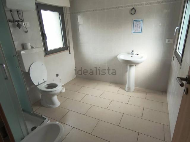 Ufficio in affitto di 66 m²