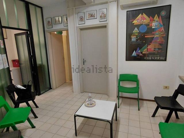 Ufficio in affitto di 66 m²