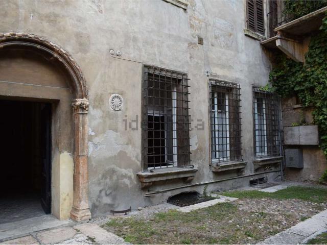 Ufficio in affitto di 66 m² in Via Carlo Cattaneo, 6