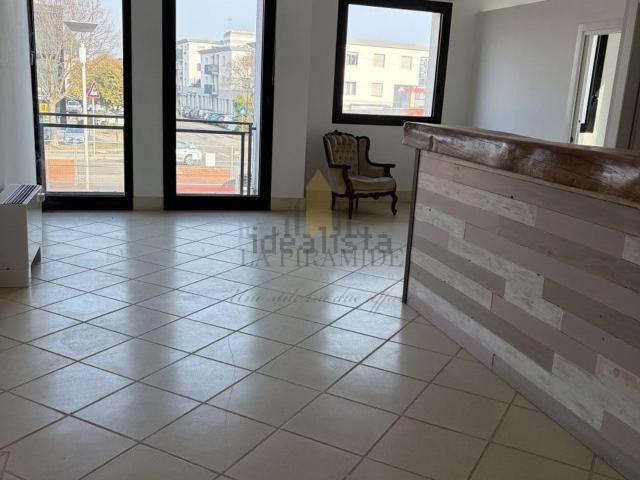 Ufficio in affitto di 67 m² in Via Liguria, 1