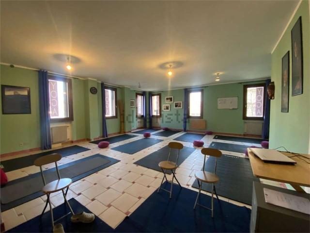 Ufficio in affitto di 68 m²