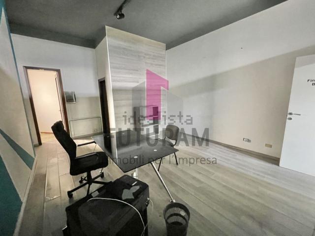 Ufficio in affitto di 68 m²
