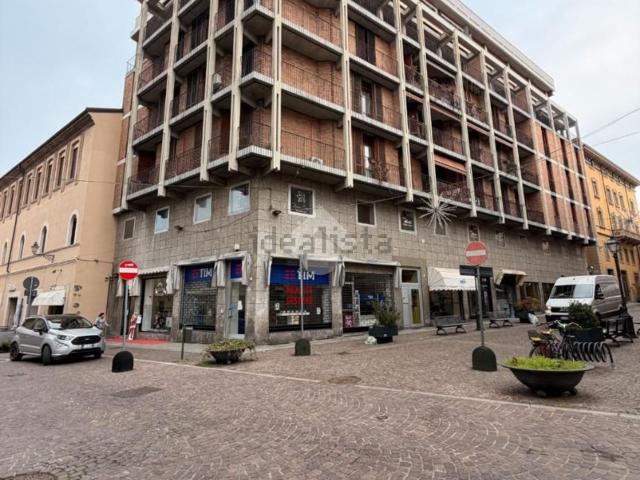 Ufficio in affitto di 68 m² in Via Giosuè Carducci, 15
