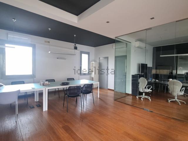 Ufficio in affitto di 68 m² in Viale Vicenza