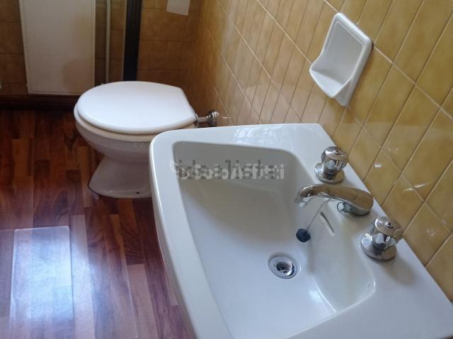 Ufficio in affitto di 69 m² in Via Alessandro Manzoni