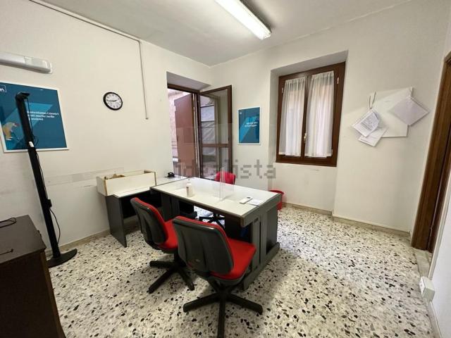 Ufficio in affitto di 70 m²