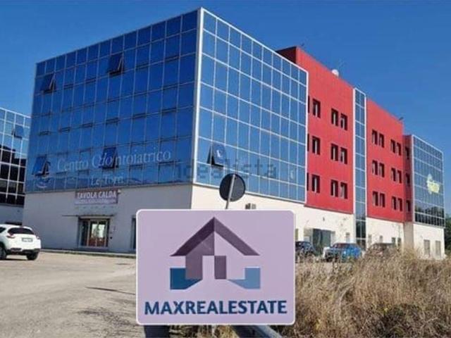 Ufficio in affitto di 70 m² in Via Armando Vona