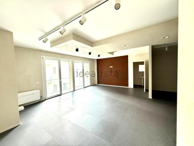 Ufficio in affitto di 70 m² in Via Parco della Favorita