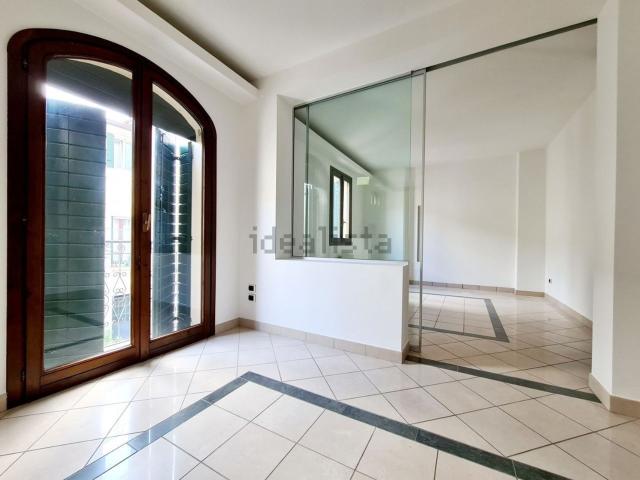 Ufficio in affitto di 70 m² in Via Principe Umberto