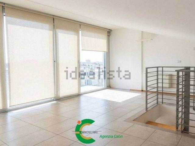 Ufficio in affitto di 70 m² in Via Roma