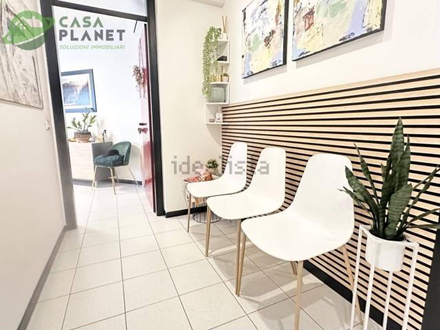 Ufficio in affitto di 70 m² in Piazza Caduti, 1