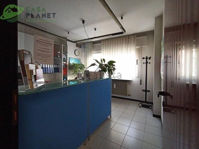 Ufficio in affitto di 70 m² in Piazza Caduti, 1
