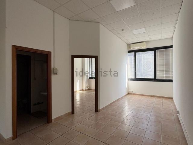 Ufficio in affitto di 71 m² in Via Bologna