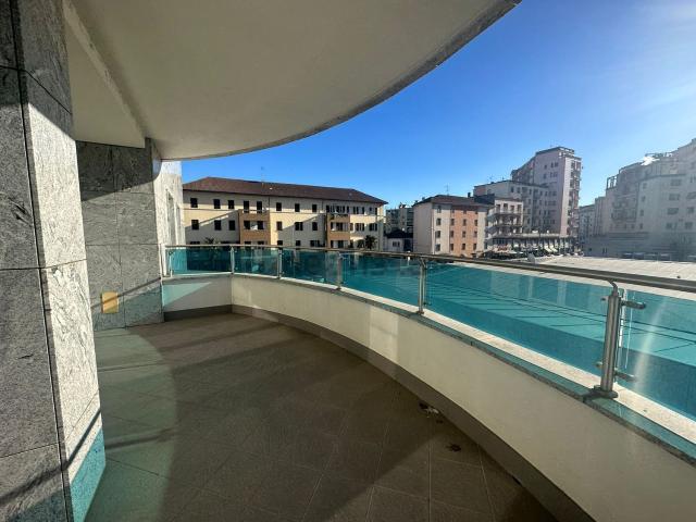 Ufficio in affitto di 75 m²