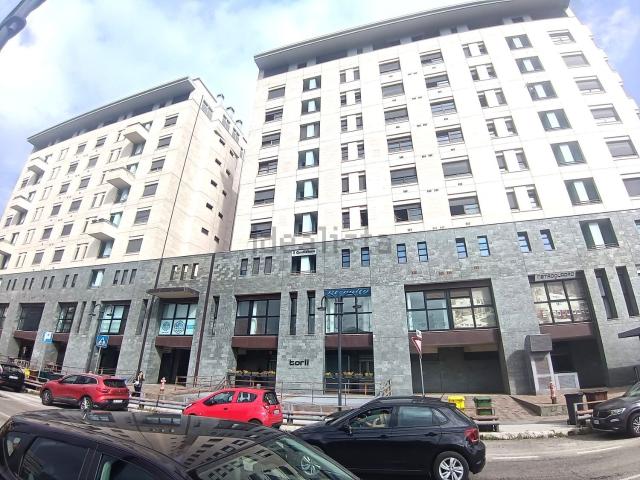 Ufficio in affitto di 75 m² in Via Nazario Sauro, 102