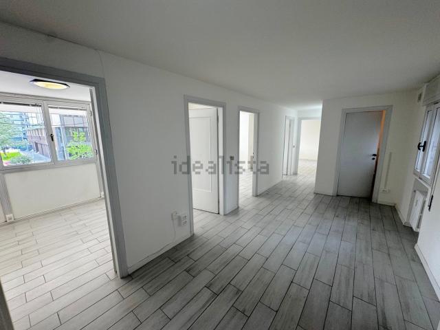 Ufficio in affitto di 75 m² in Via Pietro Bembo, 40