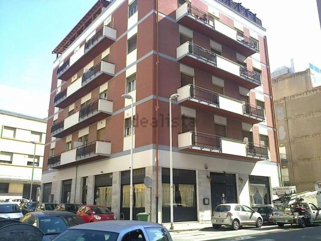 Ufficio in affitto di 75 m² in Via Vincenzo Bruscu Onnis