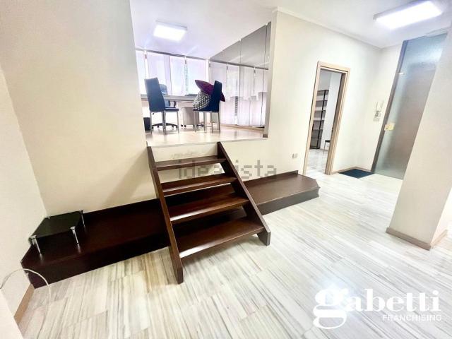 Ufficio in affitto di 75 m² in Corso Dante Alighieri, 97