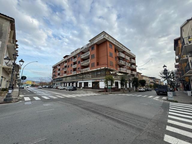 Ufficio in affitto di 75 m² in Corso Eroi di Sapri, 115