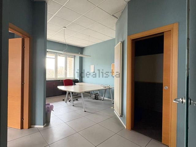 Ufficio in affitto di 78 m²