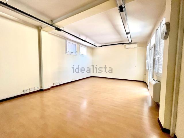 Ufficio in affitto di 78 m² in Via Alessandro Manzoni