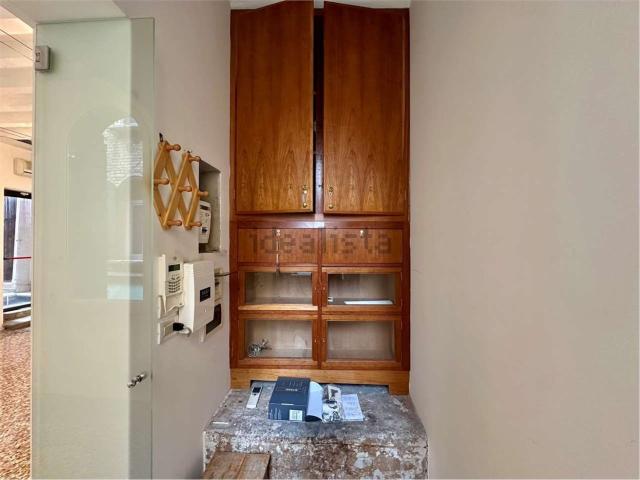 Ufficio in affitto di 78 m² in Via Rialto
