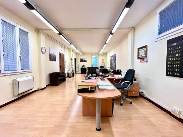 Ufficio in affitto di 79 m² in Via Alessandro Manzoni